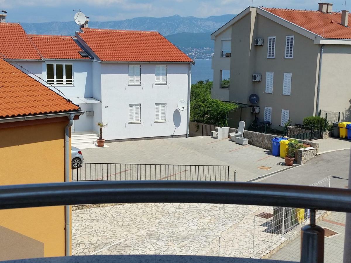 Apartments Kvesic Šilo Buitenkant foto