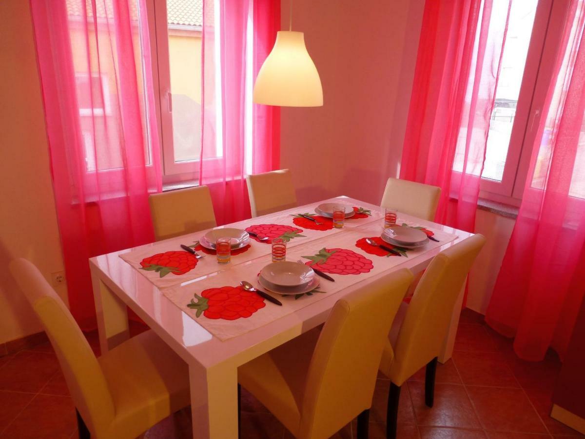 Apartments Kvesic Šilo Buitenkant foto